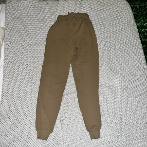 Lululemon Joggers - Picture 5 of 5